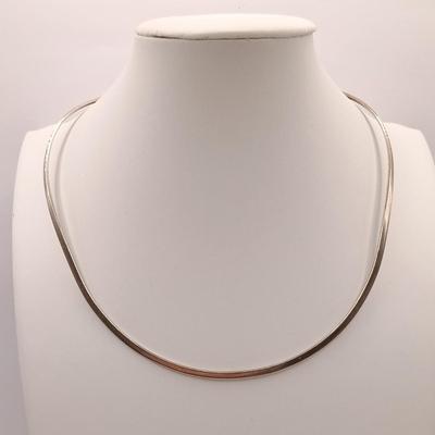 LOT 143: Large 62.5g 925 Sterling Flower Pendant / Brooch on a 925 Sterling Choker