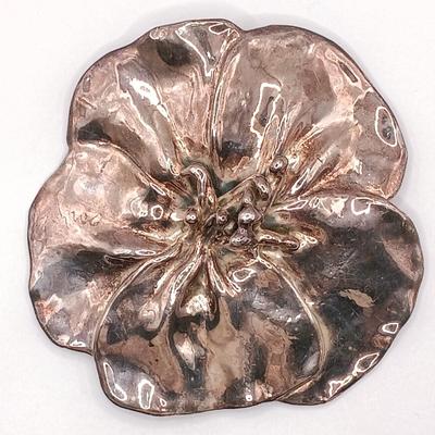 LOT 143: Large 62.5g 925 Sterling Flower Pendant / Brooch on a 925 Sterling Choker