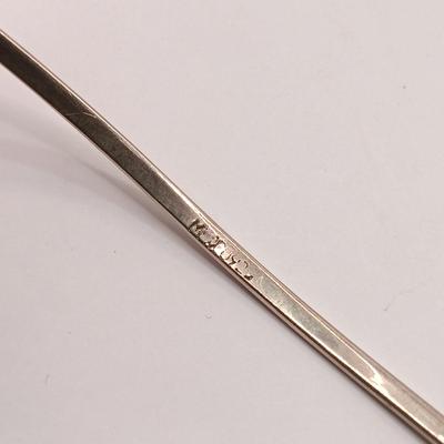 LOT 143: Large 62.5g 925 Sterling Flower Pendant / Brooch on a 925 Sterling Choker