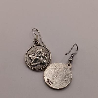 LOT 144: Feaux Pearl Bracelet with a Collection of Costume Earrings