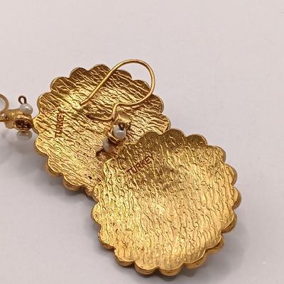 LOT 144: Feaux Pearl Bracelet with a Collection of Costume Earrings