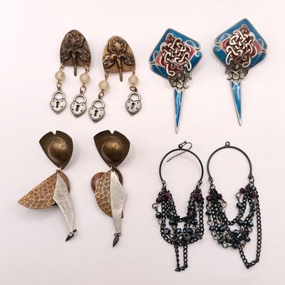 LOT 147: Large Collection of Vintage Costume Earrings