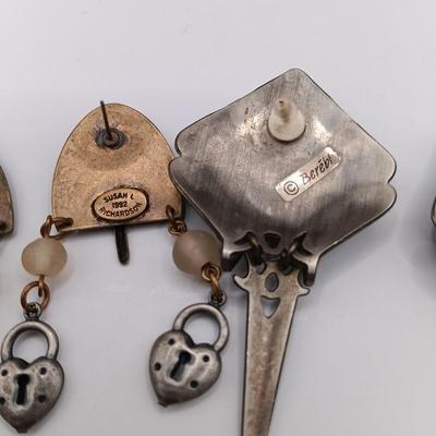 LOT 147: Large Collection of Vintage Costume Earrings