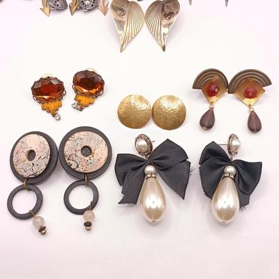 LOT 147: Large Collection of Vintage Costume Earrings