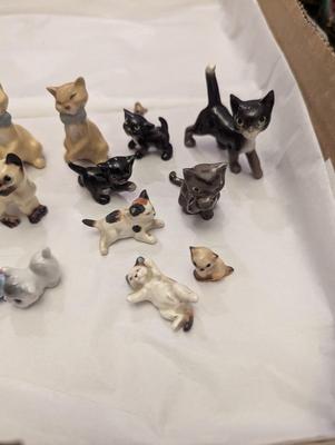 Vintage Miniature Porcelain Cats