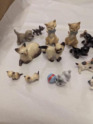 Vintage Miniature Porcelain Cats