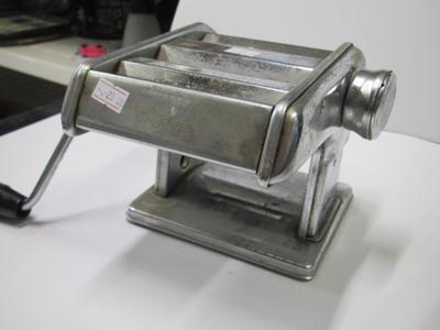 Vintage Villa Pasta Maker & French Fry Cutter