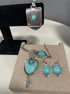 Unique turquoise like bracelet, necklace and earrings