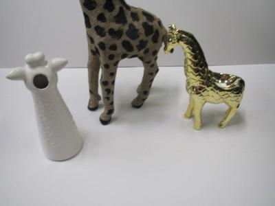 Giraffe Figures