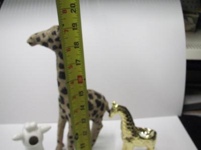 Giraffe Figures