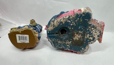 Lot of two resin Figurines for Garden or Patio Decor