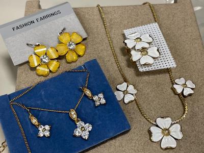 Flower jewelry