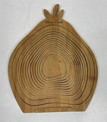Harry & David Contour Pear Wood Bamboo Collapsible Food Basket and Trivet