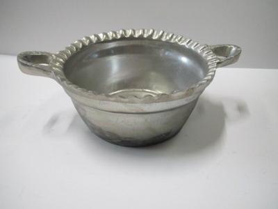 Vintage Casted Aluminum Armetale Basket Style Bowl With Handles Pie Crust Rim