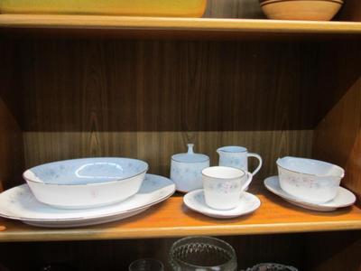 21 Pieces Of Noritake Inverness China Blue Flower Design