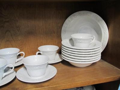 Vintage Homer Laughlin China Set