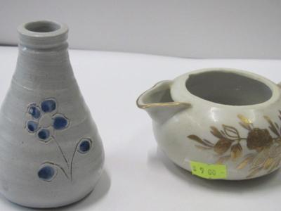 Pottery & Vintage China Williamsburg Vase