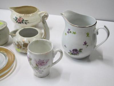 Pottery & Vintage China Williamsburg Vase