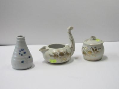 Pottery & Vintage China Williamsburg Vase