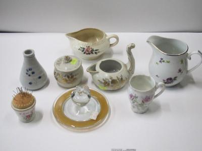 Pottery & Vintage China Williamsburg Vase