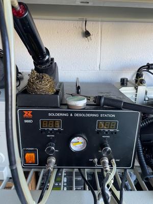 Xytronic 988D Temperature Controlled Soldering and Desoldering Station