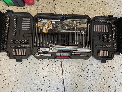 CRAFTSMAN 192-PC. MECHANICS TOOL SET