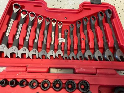 Craftsman Universal Mechanics Tool Set SAE Metric Socket Ratchet Wrenches 24964