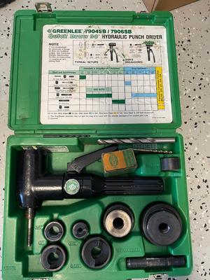 Greenlee Quick Draw 90 hydraulic punch driver