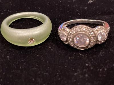 2 different rings
