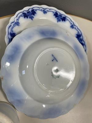 Pfaltzgraff mug with 2 plates