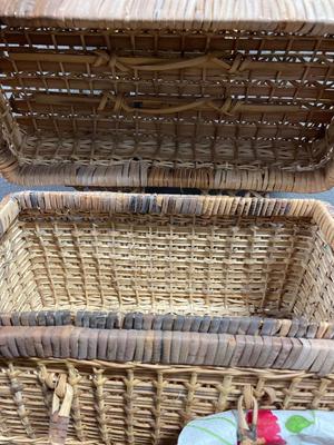 Kitchen wicker accessories