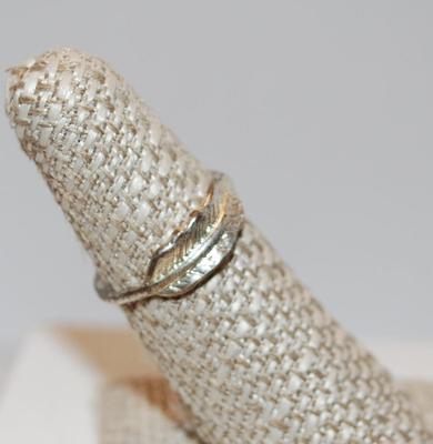 Size 7 Vintage Style Branch-Designed Ring - Very Gentle Thin Band (2.0g)