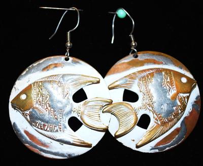 Interesting Styled Round Angelfish Earrings Set 1¾" Diam.