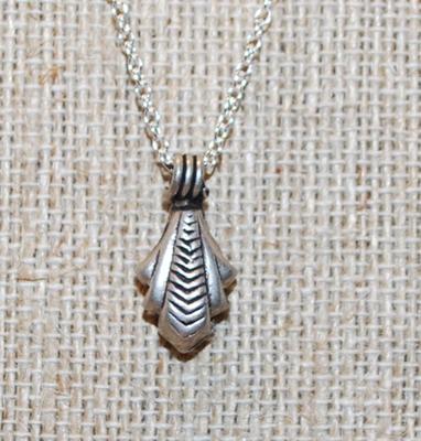 Small Grooved Dangle PENDANT (¾" x ¼") on a Silver Tone Necklace Chain 18" L
