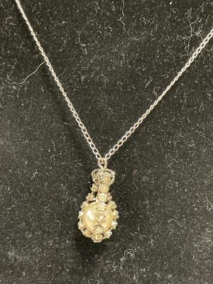Sterling chain with pearl inside rhinestones
