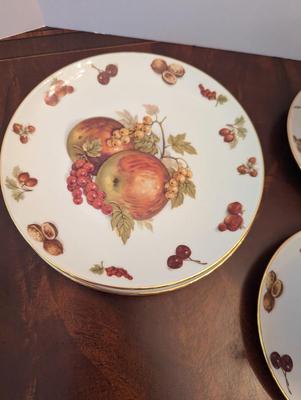 Winterling Bavaria Germany - Set Of 4 China Fruit & Nut Pattern Salad Plates Saucers & Teacups