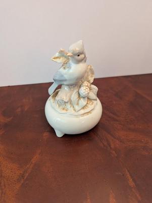 Vintage Andrea By Sadek Blue Jay & Vintage Blue Bird On Tree Branch Music Box