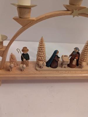 Ezrgebirgische Volkskunst Steiffen Wood Nativity Set Candle Holder