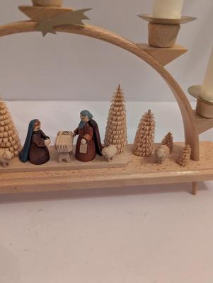 Ezrgebirgische Volkskunst Steiffen Wood Nativity Set Candle Holder