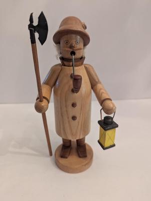 Erzgebirgische Handarbeit Wood Man With Hatchet