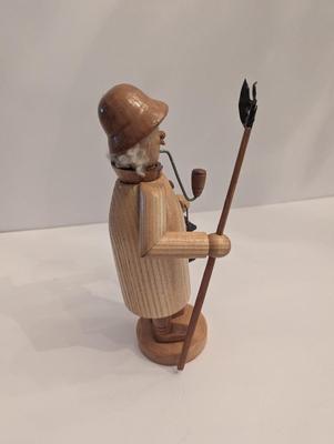 Erzgebirgische Handarbeit Wood Man With Hatchet