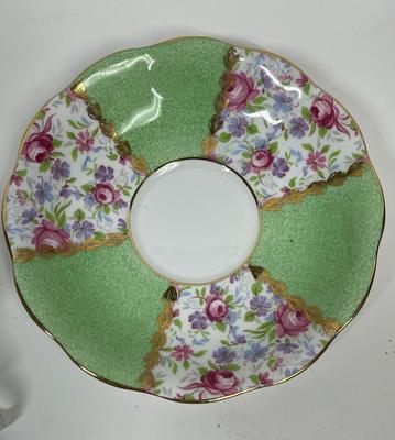 English Tea Cup & Saucer - Royal Standard Fine Bone flowers Teacup w/saucer green