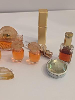 Vintage Perfume Bottles Avon Rare Gold Perfume Compacts