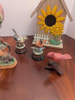 Bird & Birdhouse Decor