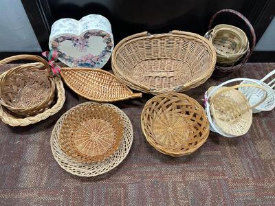 Baskets and nesting heart boxes