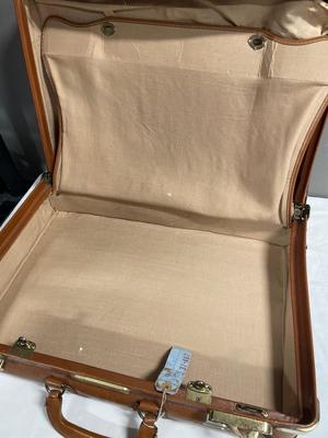 Vintage luggage/briefcase