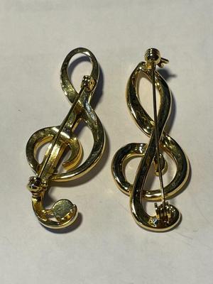 (2) Gold-tone Preowned Musical Clef Note Pin/Brooches - 2.25" Tall in Very Good Condition as Pic'd.