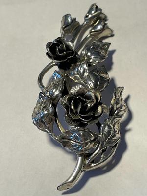 VINTAGE PREOWNED STERLING SILVER DANECRAFT PIN/BROOCH 2.75" TALL IN VG CONDITION AS PICTURED. FREE DOMESTIC SHIPPING.