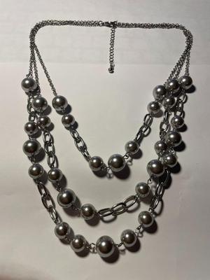 New Never Worn Silver-tone Metal Pearl Beads Fashion Adjustable Size Necklace as Pictured. FREE DOMESTIC SHIPPING.