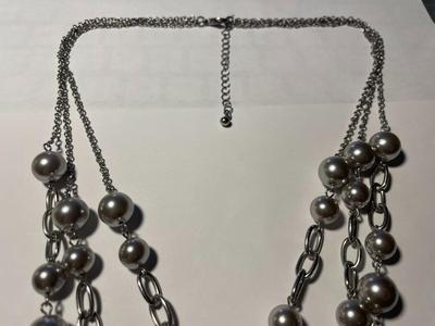 New Never Worn Silver-tone Metal Pearl Beads Fashion Adjustable Size Necklace as Pictured. FREE DOMESTIC SHIPPING.